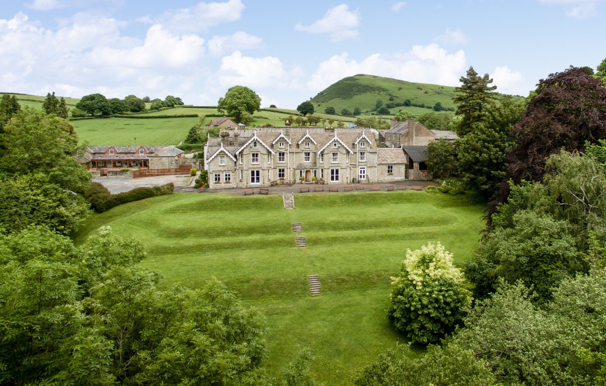 The Stables, nestled to the left of Dunfield House, 15 acres to share